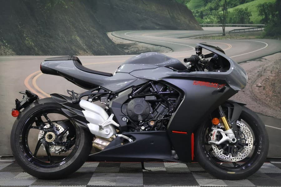 2023 MV Agusta Superveloce 800