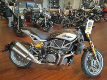 New 2023 Indian Motorcycle® Cruiser Motorcycle FTR R Carbon Carbon Fiber