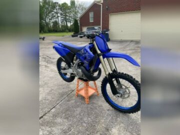 Used 2022 Yamaha Dirt Bike Motorcycle 250