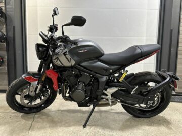 New 2023 Triumph Standard Motorcycle Trident 660 Silver Ice Diablo Red