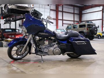 Used 2012 Harley Davidson Touring Motorcycle FLXH Street Glide Custom